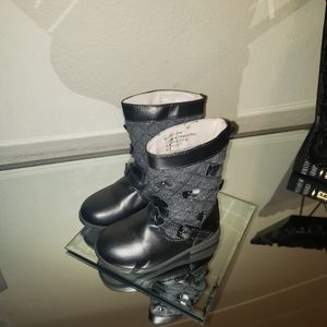 Shoes boots
